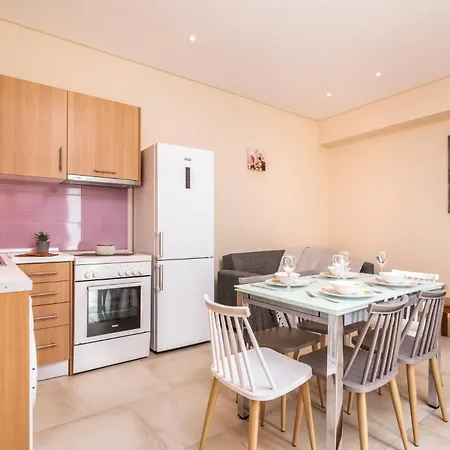 Splendid Zakynthos - 2 Bedrooms - Ocean Pool - Close To Amenities - Walking Distance To Beach *